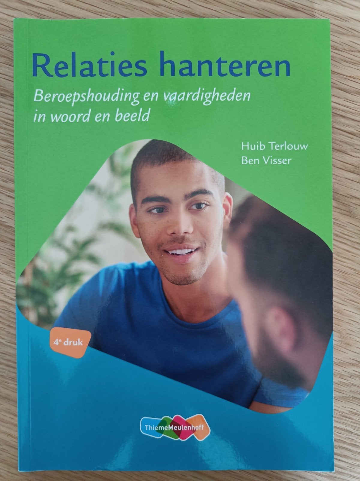 Div. Studieboeken. Terlouw en Visser: Relaties hanteren, Zo goed als nieuw, HBO, Ophalen of Verzenden, Alpha
