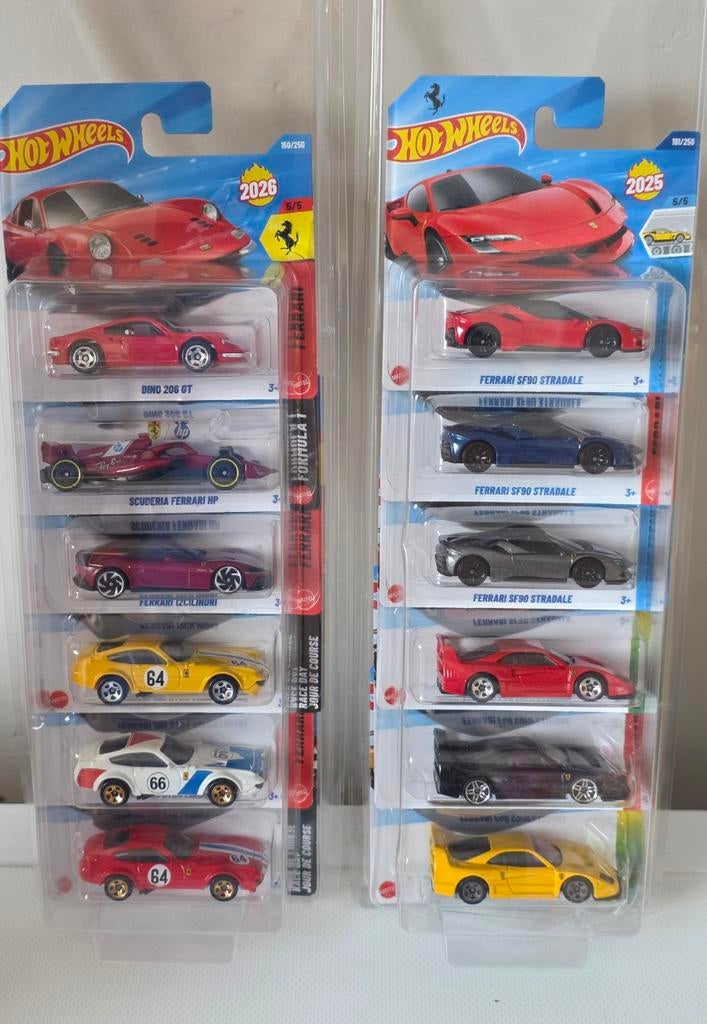 Hot Wheels Ferrari Collectie - 12 verschillende modellen, Hobby en Vrije tijd, Modelauto's | Overige schalen, Ophalen of Verzenden