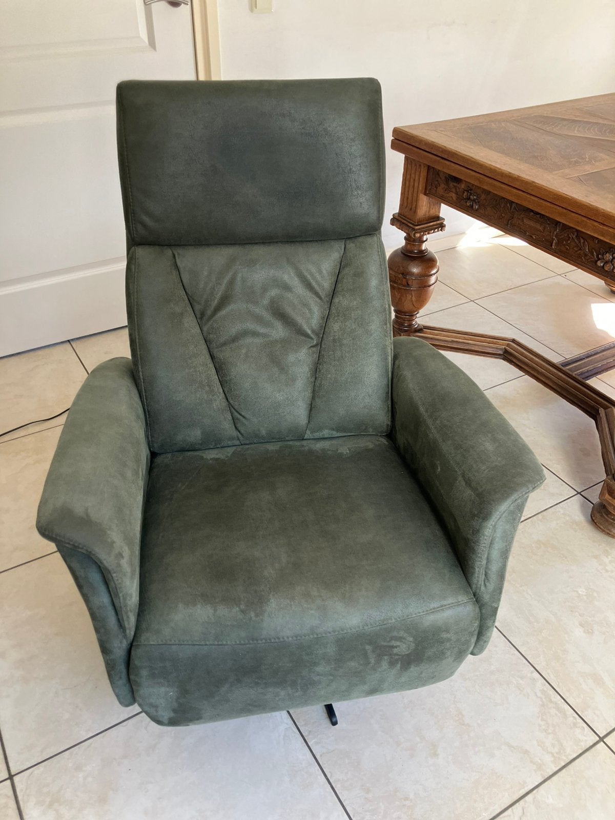 Relax stoel. Fauteuil Draaibaar. Elektrische verstelbaar., Ophalen, Zo goed als nieuw, 75 tot 100 cm, 50 tot 75 cm