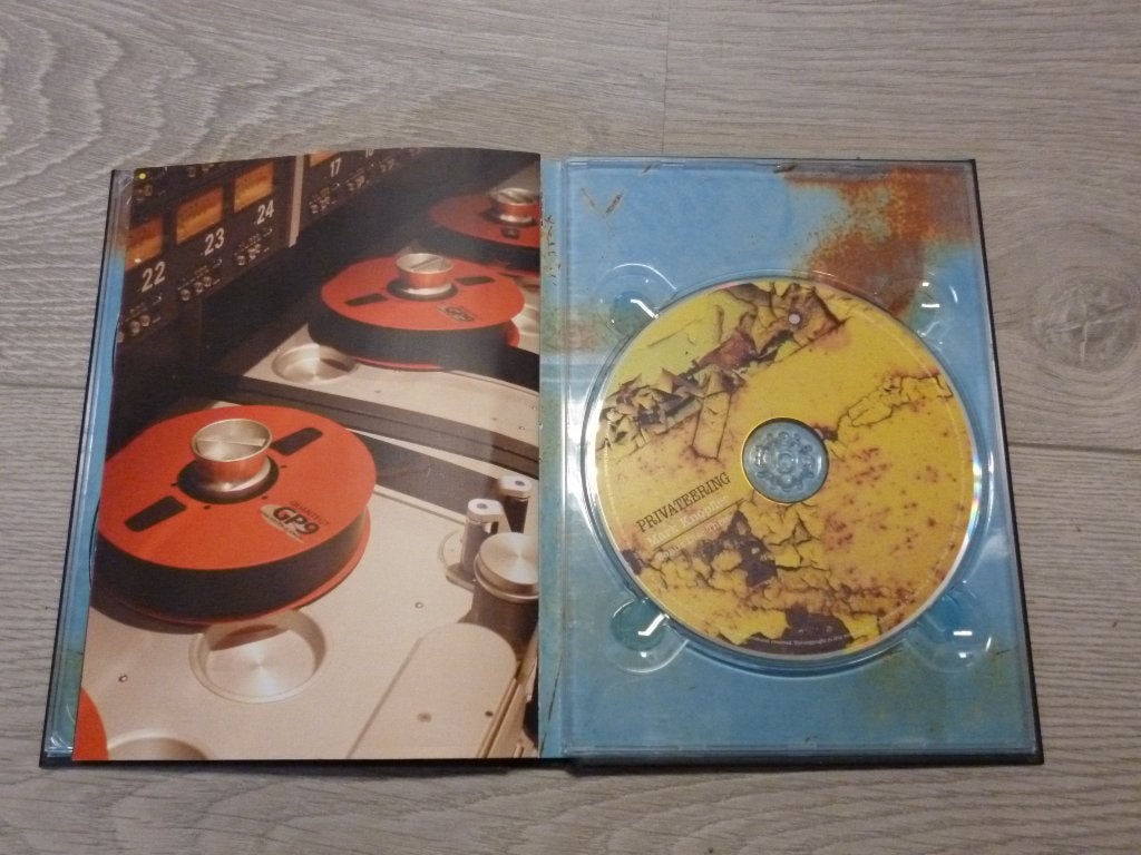 mark knopfler privateering 3 cd deluze edition, Cd's en Dvd's, Pop, Ophalen of Verzenden, Nieuw in verpakking, Inclusief boekje