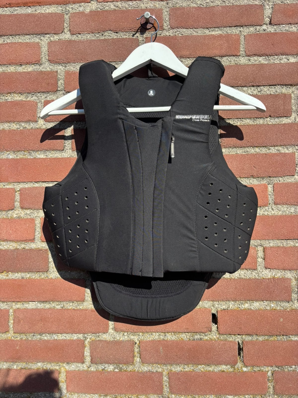 Komperdell bodyprotector frontzip slim S, Dieren en Toebehoren, Paarden en Pony's | Beschermers, Rijden, Overige merken, Reflecterend