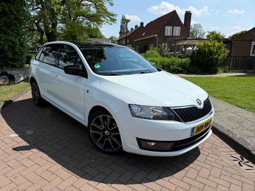 Skoda Rapid 1.4 122pk TSI Greentech Dsg-7 2015 Wit, 4 cilinders, 610 kg, 1125 kg, Particulier