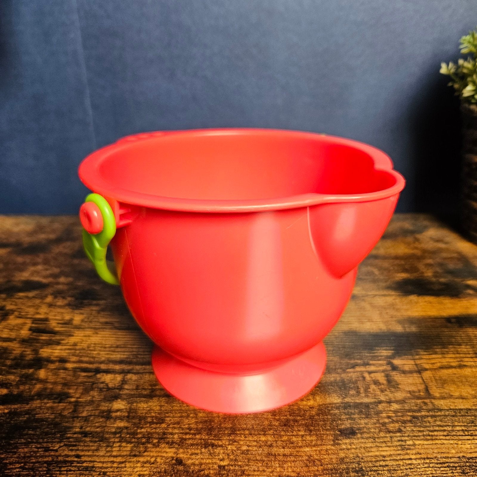Rode zandemmer met groen handvat, Ophalen of Verzenden, Nieuw
