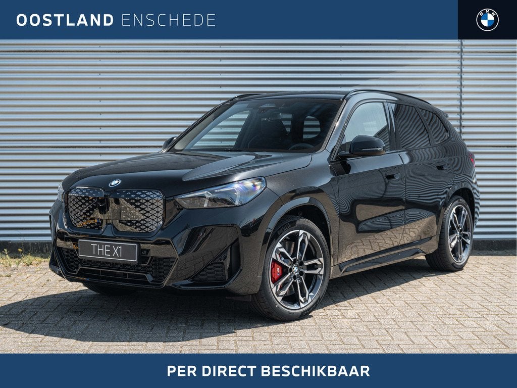 BMW iX1 eDrive20 M Sport / Trekhaak / Panoramadak / Sportsto