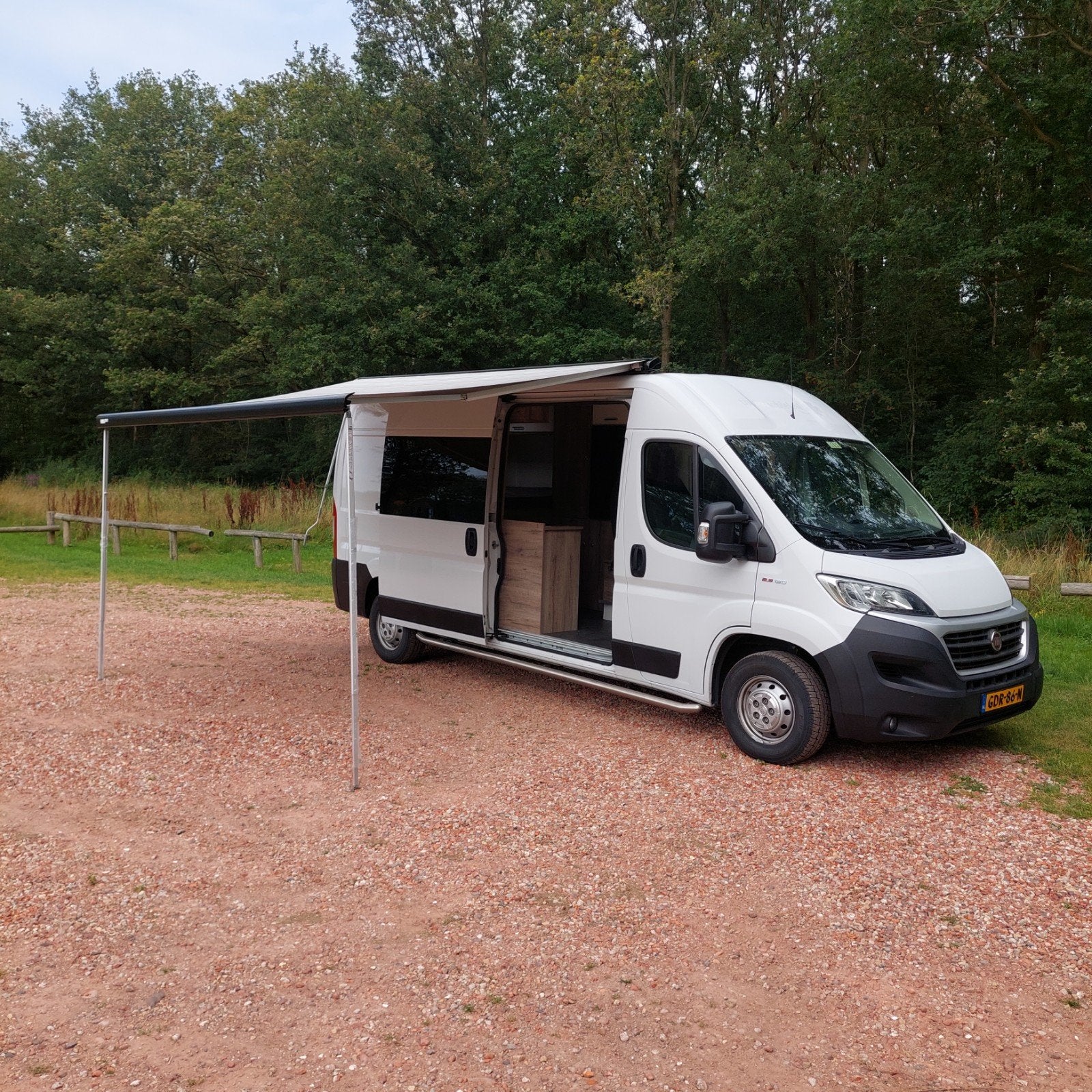 Fiat Ducato Buscamper L3H2  2017 euro 6    5 pers kenteken, Caravans en Kamperen, Campers, Buscamper of Camperbus, Fiat, Tot en met 3