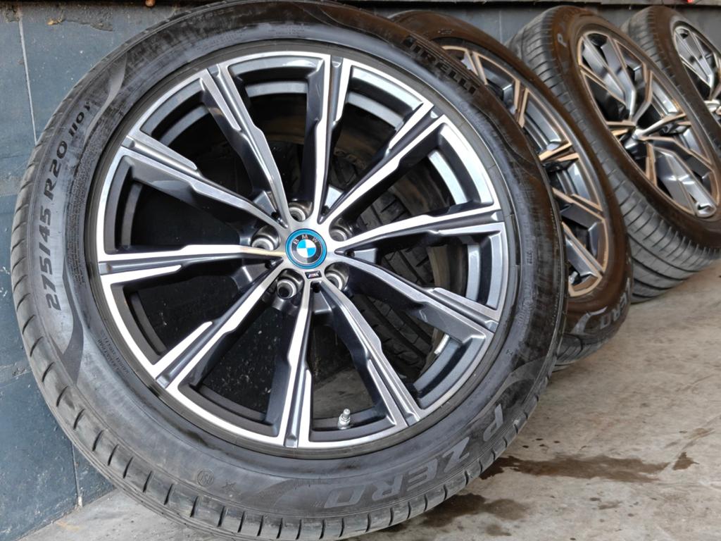 20" inch Originele BMW X5 X6 G05 G06 Zomerset Pirelli 740M, Ophalen, Gebruikt, 275 mm, Banden en Velgen