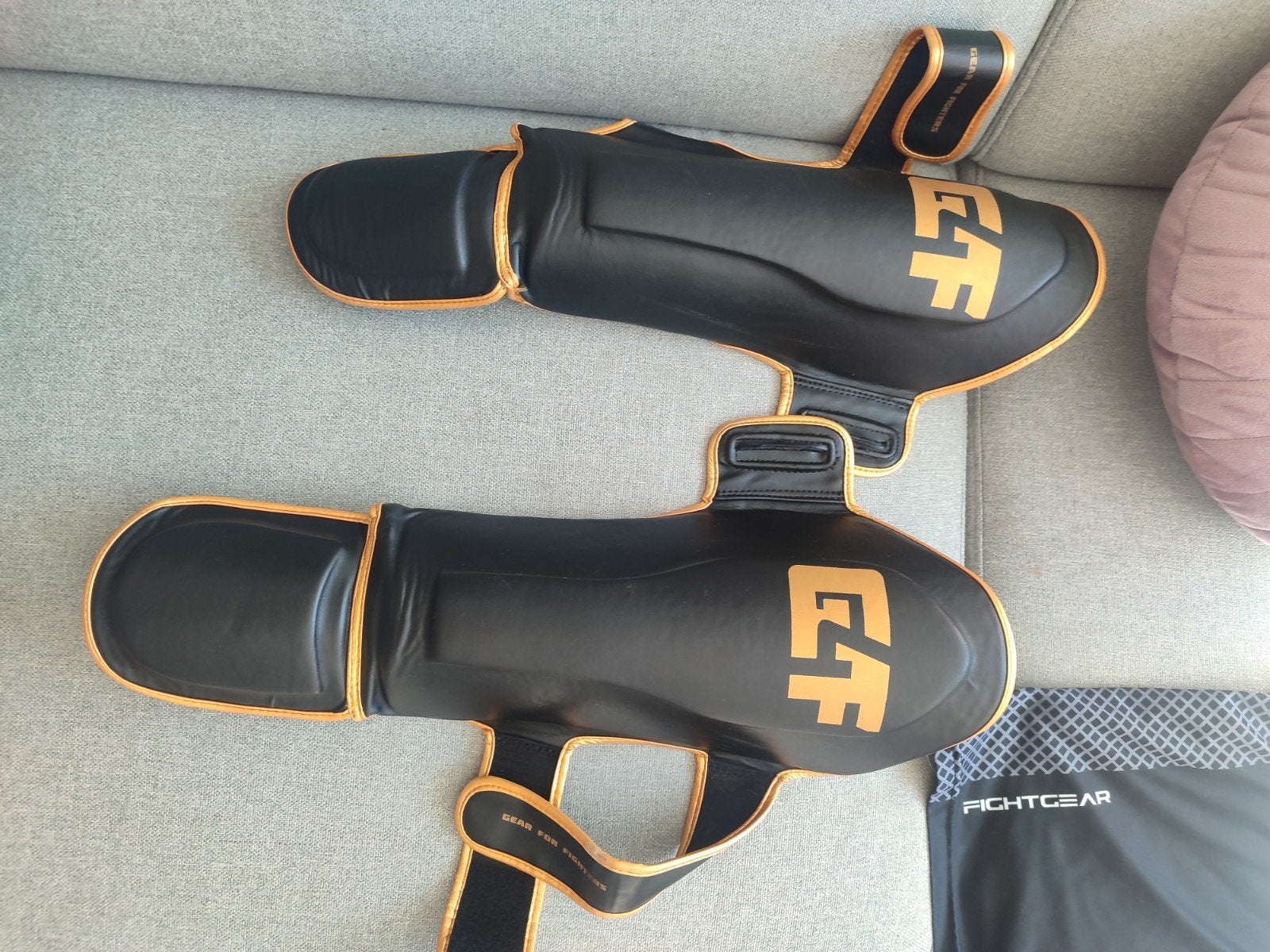kickbox set....Scheenbeschermers en kleding, Ophalen of Verzenden
