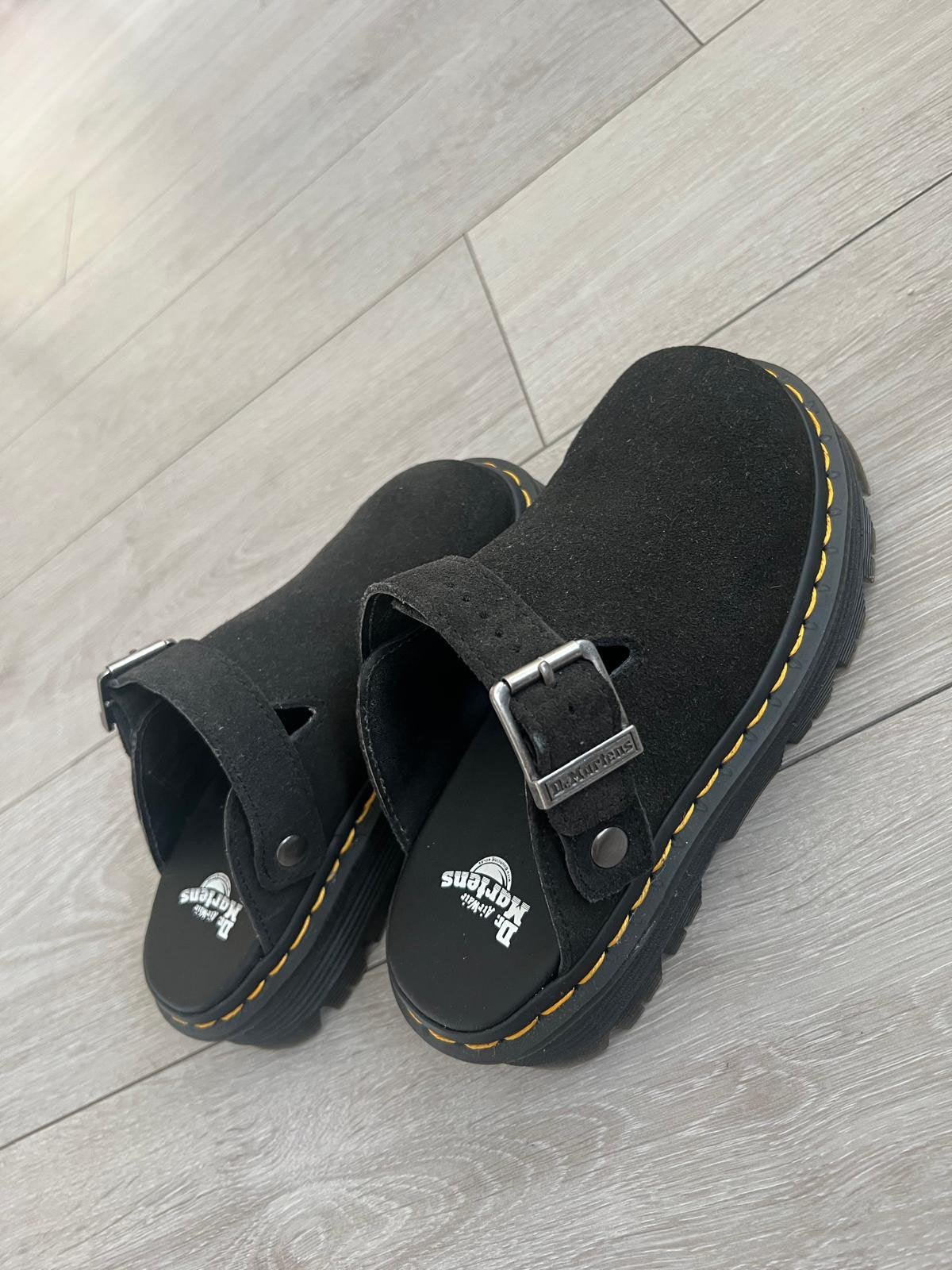Dr Martens Clog (Zeb Zag) maat 36, Kleding | Dames, Schoenen, Ophalen of Verzenden, Zo goed als nieuw, Zwart