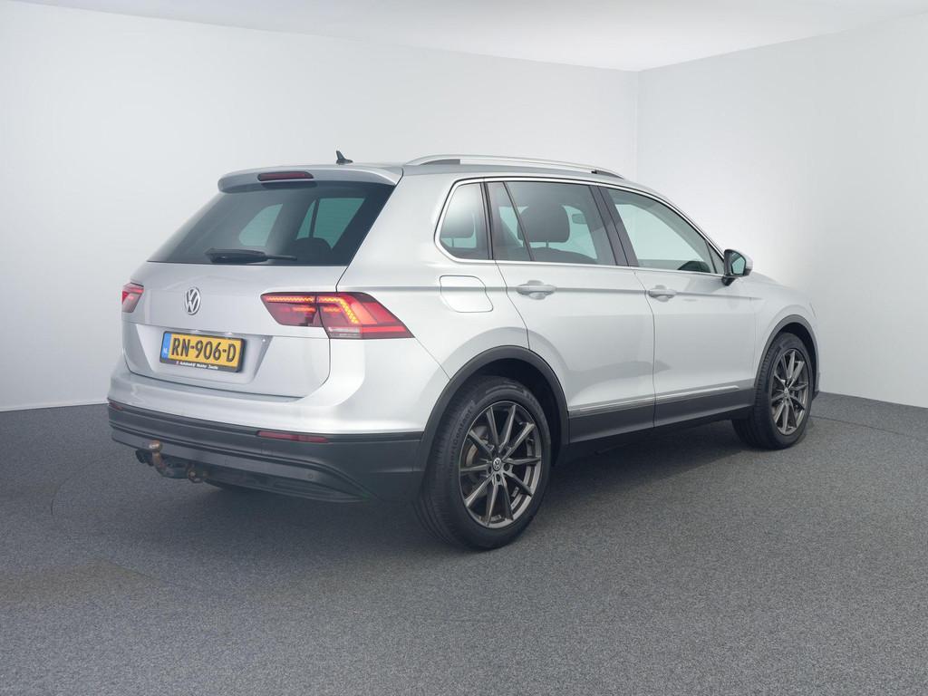 Volkswagen Tiguan 1.4 TSI Comfortline Business | ACC | Carpl, Auto's, Voorwielaandrijving, Stof, Gebruikt, 4 cilinders