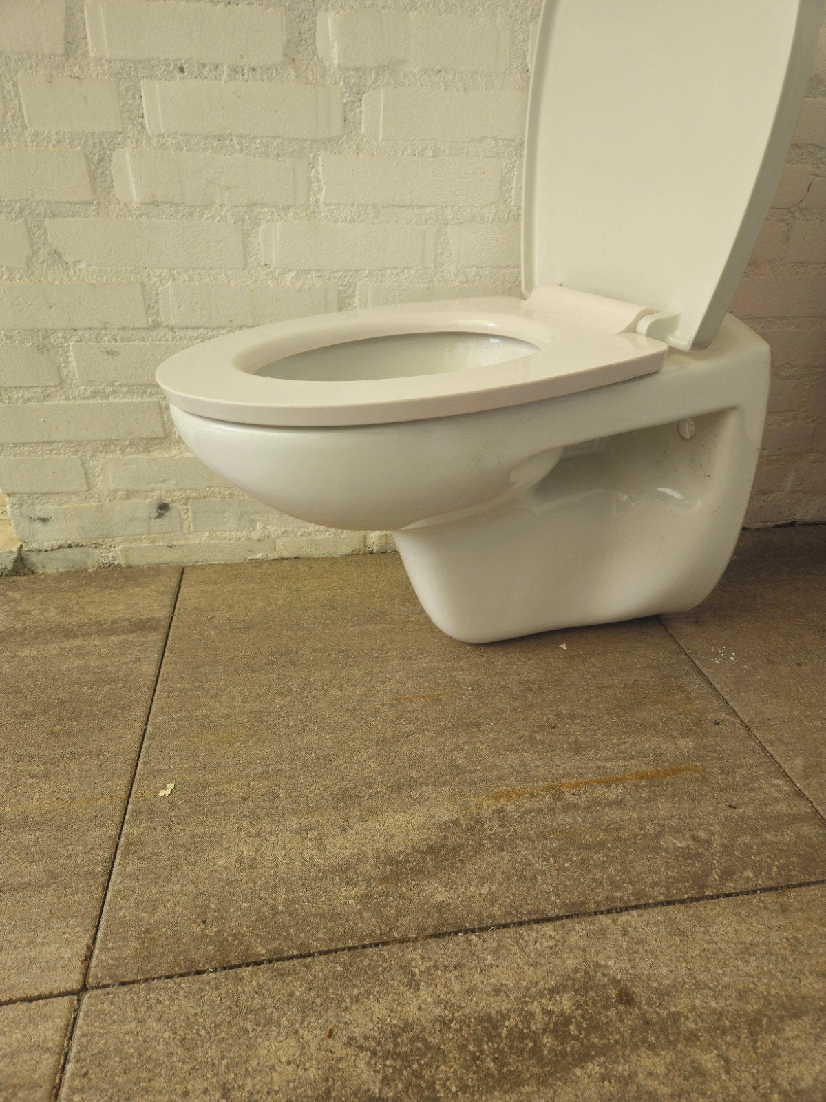Wc pot voor hangtoilet, Ophalen, Zo goed als nieuw, Toilet
