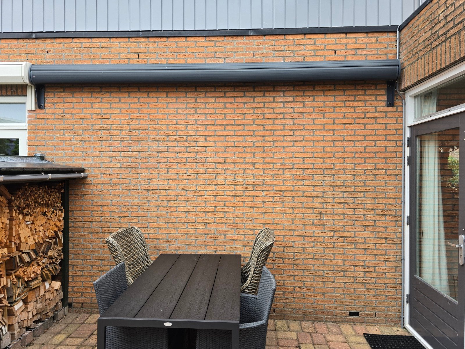 Zonnescherm met Somfy motor en afstandsbediening, Ophalen, Gebruikt, Elektrisch, 250 cm tot 450 cm