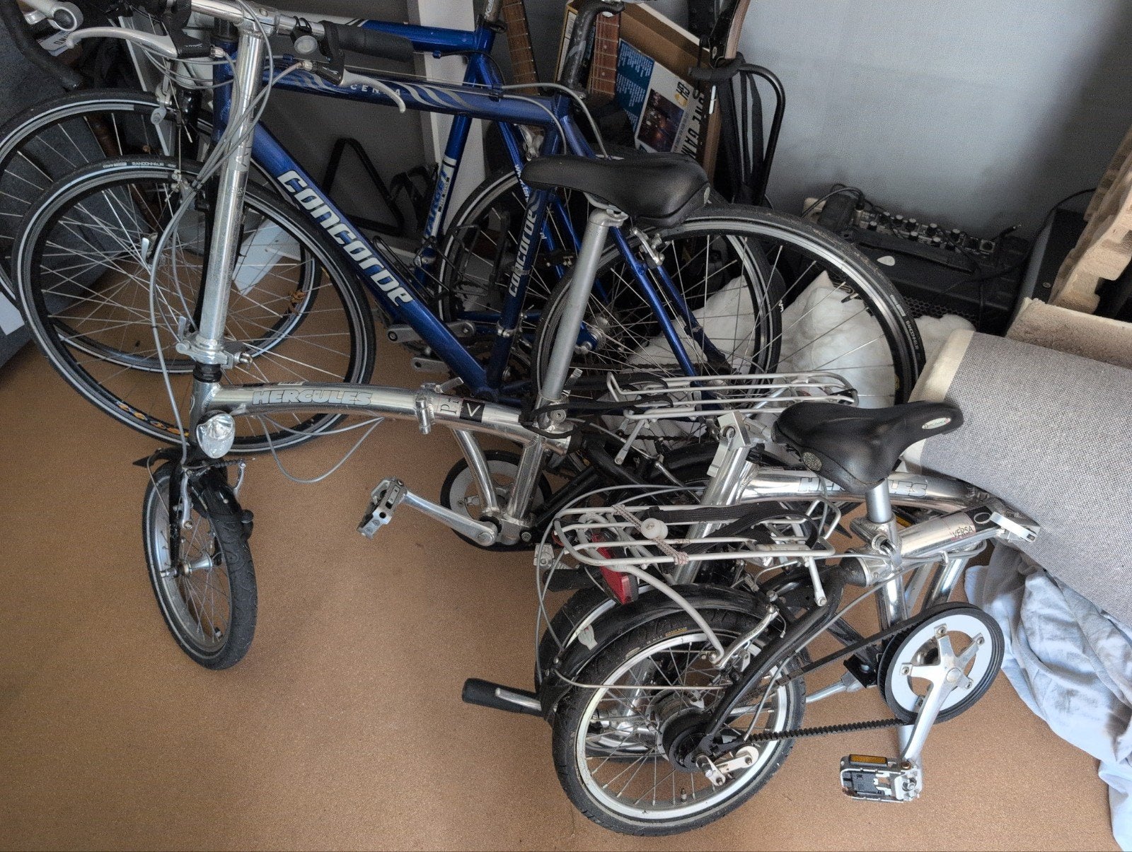 2x Vouwfietsen met aandrijfriem - Kleine reparaties nodig, Ophalen, Gebruikt, Totaal opvouwbaar, Overige merken