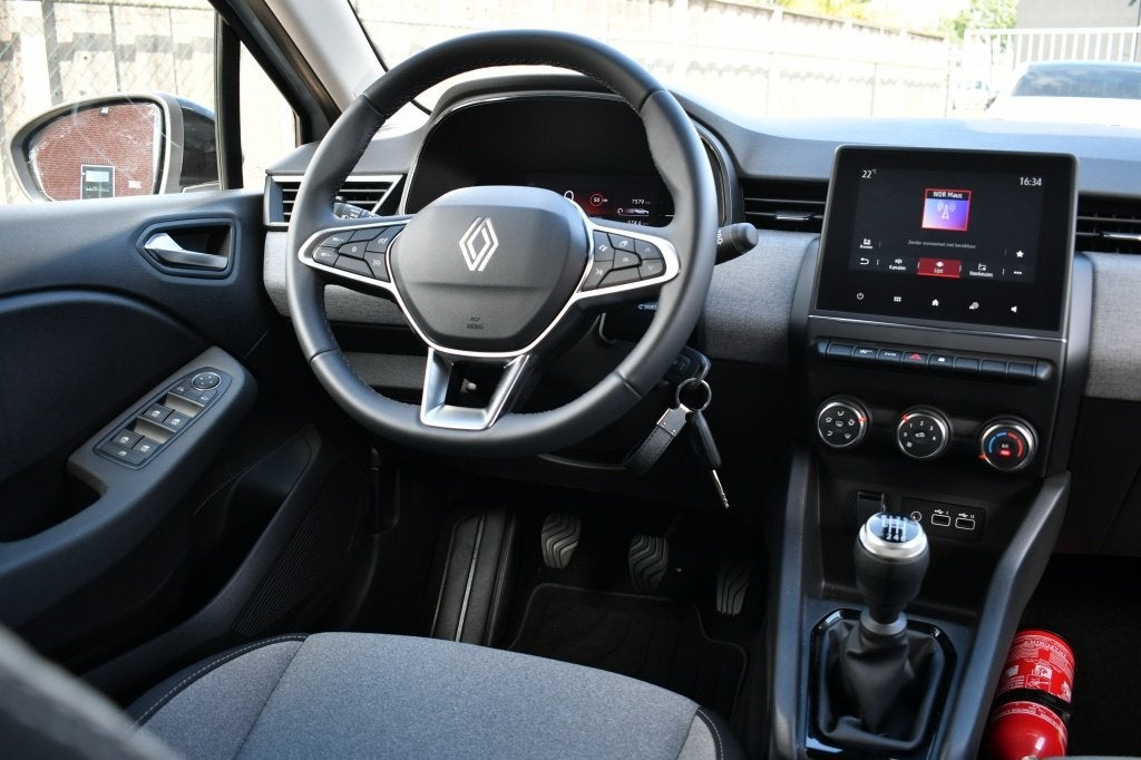 Renault Clio 1.0 TCe 2025 7.500KM|Carplay|DAB|LED (bj 2025), Auto's, Gebruikt, Bedrijf, 3 cilinders, 5 stoelen