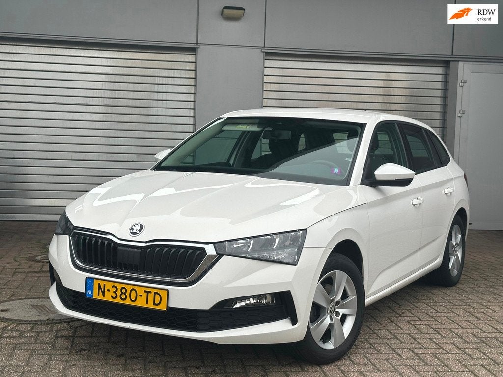 Skoda Scala 1.0 TSI Ambition olie druk storing, Gebruikt, 610 kg, Origineel Nederlands, Handgeschakeld