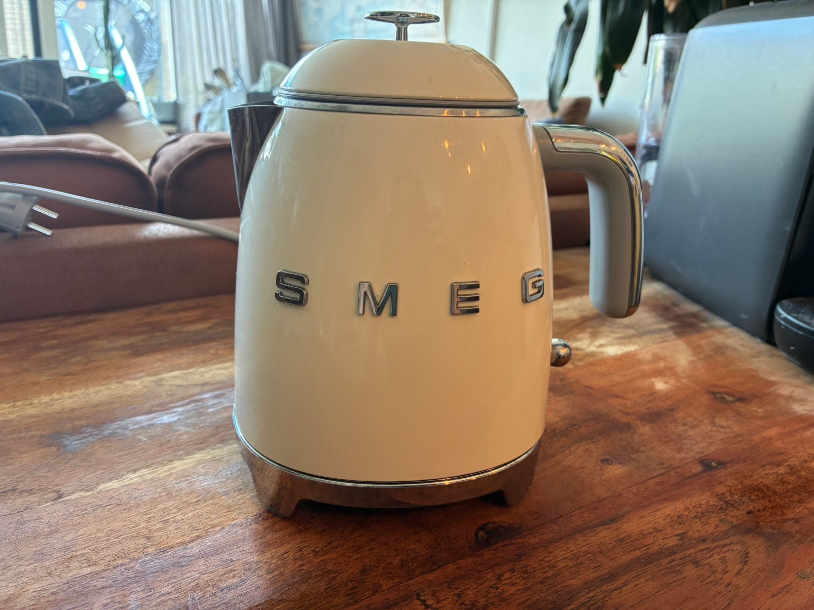Smeg waterkoker, Witgoed en Apparatuur, Waterkokers, 1 tot 2 liter, Ophalen, Zo goed als nieuw