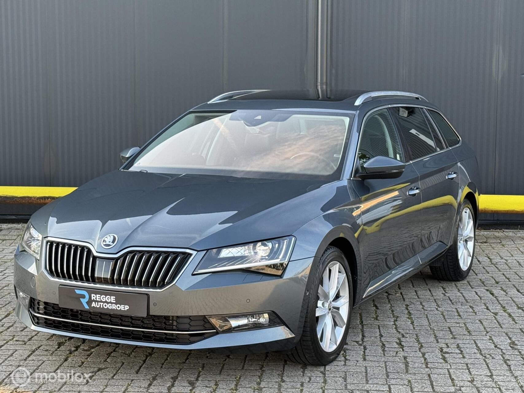 Skoda Superb Combi 1.5 TSI ACT Ambition PANORAMADAK|TREKHAAK, Auto's, 730 kg, 4 cilinders, 150 pk, 1600 kg