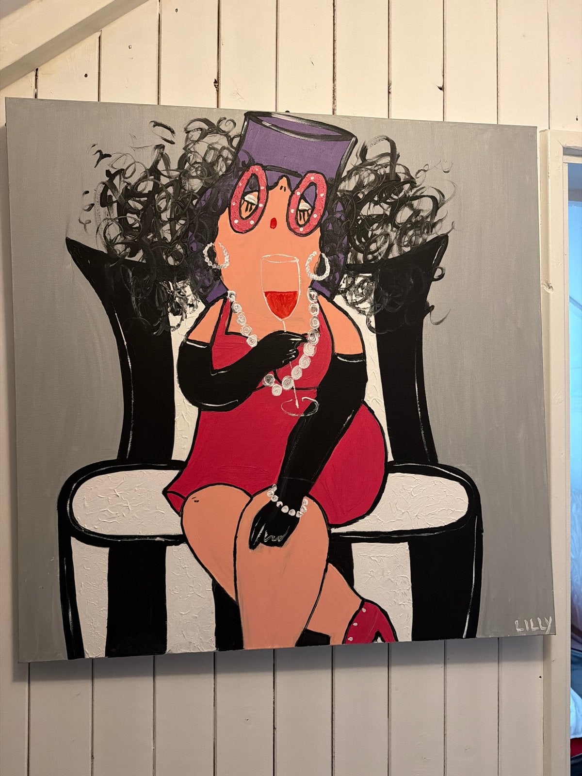 Modern schilderij van dame met wijnglas - Lilly, Antiek en Kunst, Kunst | Schilderijen | Modern, Ophalen, Gesigneerd, Textiel