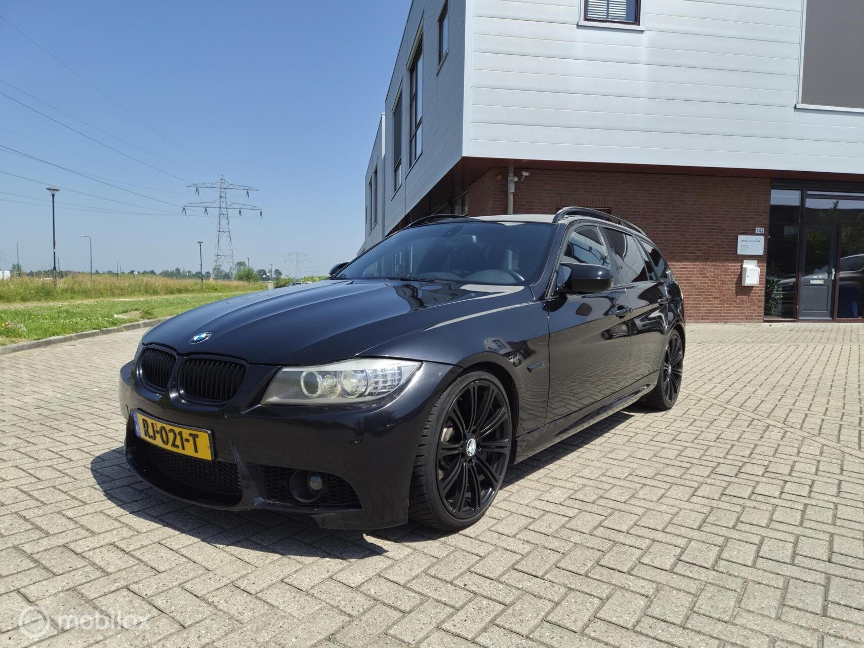 BMW 3-serie Touring 335xi High Executive NIEUWE APK!, Auto's, BMW, Automaat, Zwart, Zwart, Vierwielaandrijving