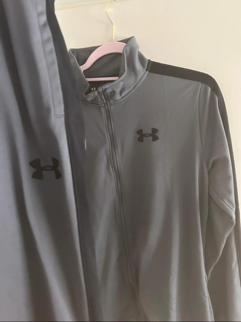 Under Armour Trainingspak - Grijs/Zwart, Kleding | Heren, Sportkleding, Fitness, Maat 48/50 (M), Under Armour, Ophalen of Verzenden
