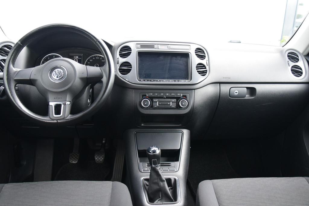 Volkswagen Tiguan 1.4 TSI Comfort&Design Navi Stoelverwarmin, Voorwielaandrijving, Euro 5, Gebruikt, Zwart