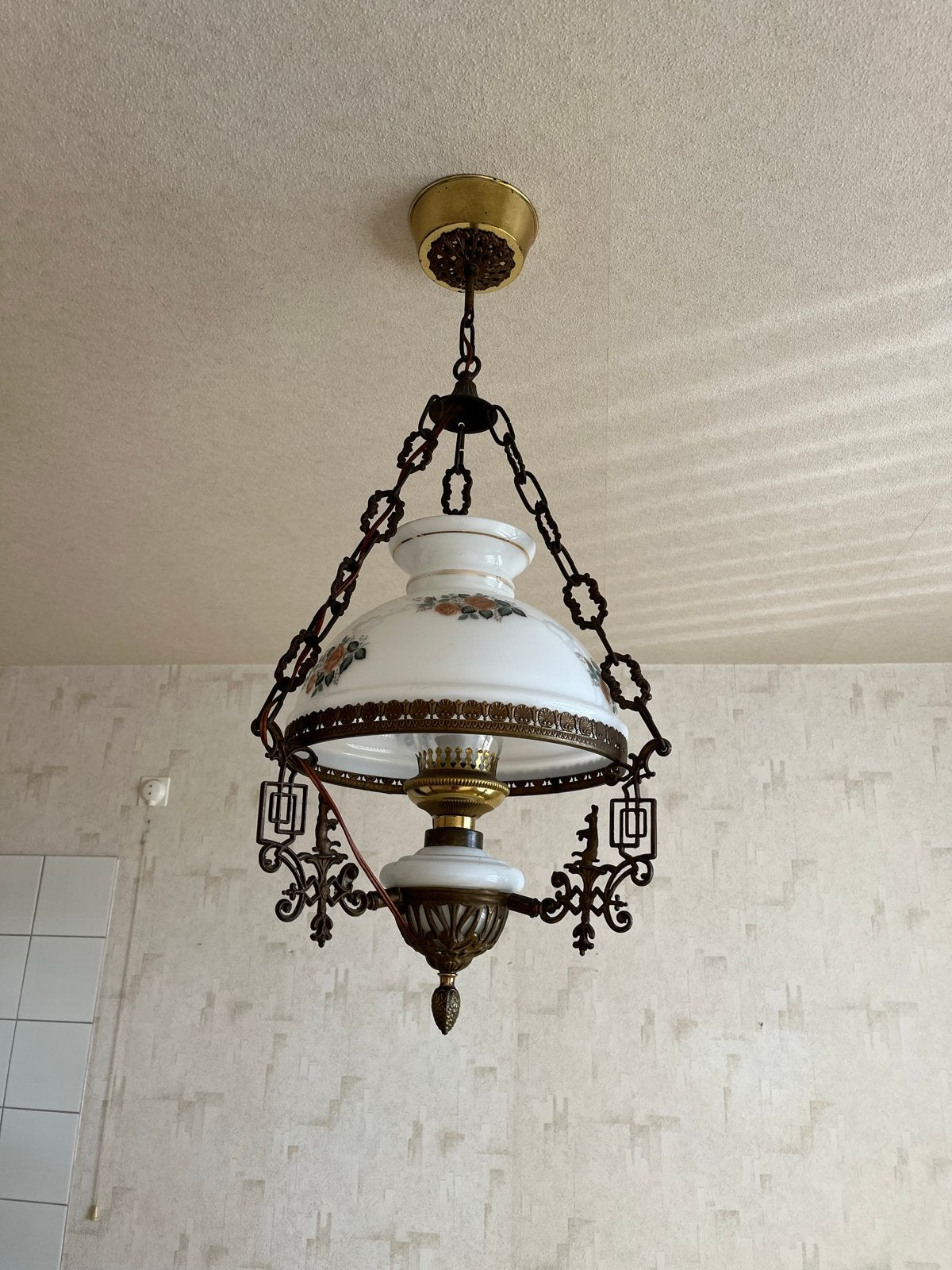 Vintage hanglamp met melkglas en bloemmotief, Ophalen