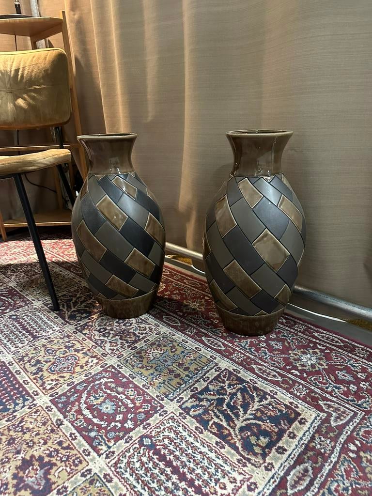 2 mooie grote retro vazen, Huis en Inrichting, Woonaccessoires | Vazen, Ophalen, Zo goed als nieuw, Overige kleuren, 50 tot 75 cm