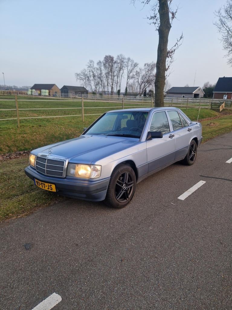 Mercedes-Benz 190-Serie 2.6 E AUT U9 1990 Blauw, Auto's, Automaat, 2597 cc, Blauw, Sedan