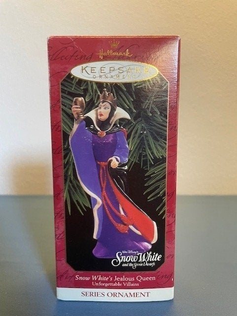 Hallmark Keepsake Ornament Evil Queen Sneeuwwitje, Verzamelen, Disney, Nieuw, Beeldje of Figuurtje, Sneeuwwitje of Doornroosje