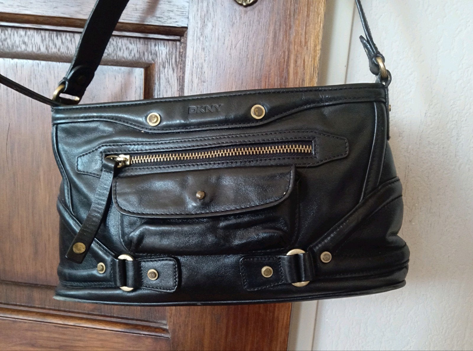 Vintage DKNY zwart leren schoudertas. 100%echt leder, Ophalen, Zo goed als nieuw, Zwart, Schoudertasje