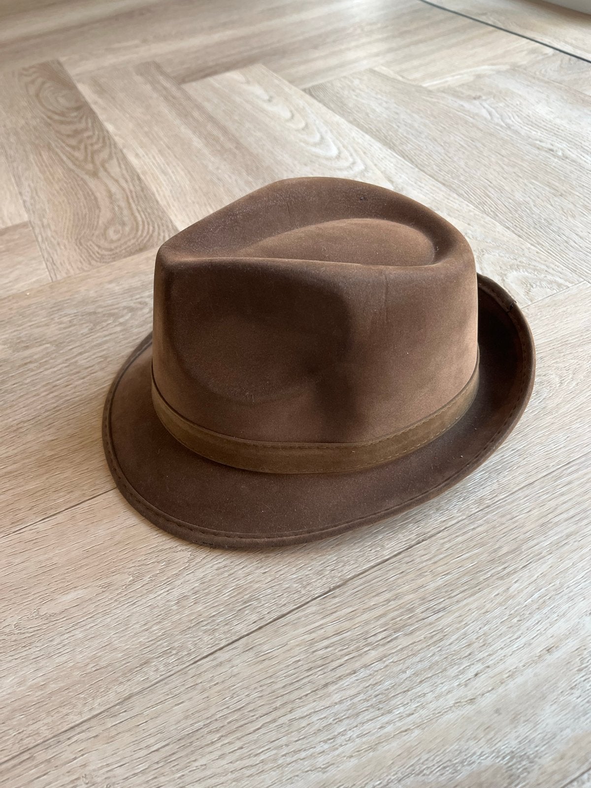 Bruine vilten hoed - Oktoberfest, Verzenden, Nieuw, One size fits all, Hoed