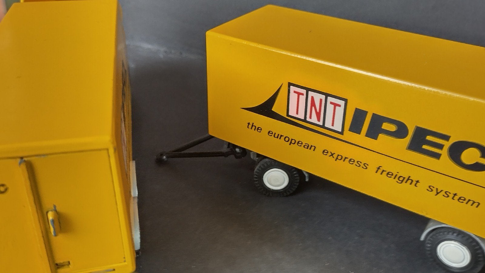 Daf 2800 Combi TNT Ipec 1:50 Lion Car Pol, Verzenden, ., Zo goed als nieuw, Lion