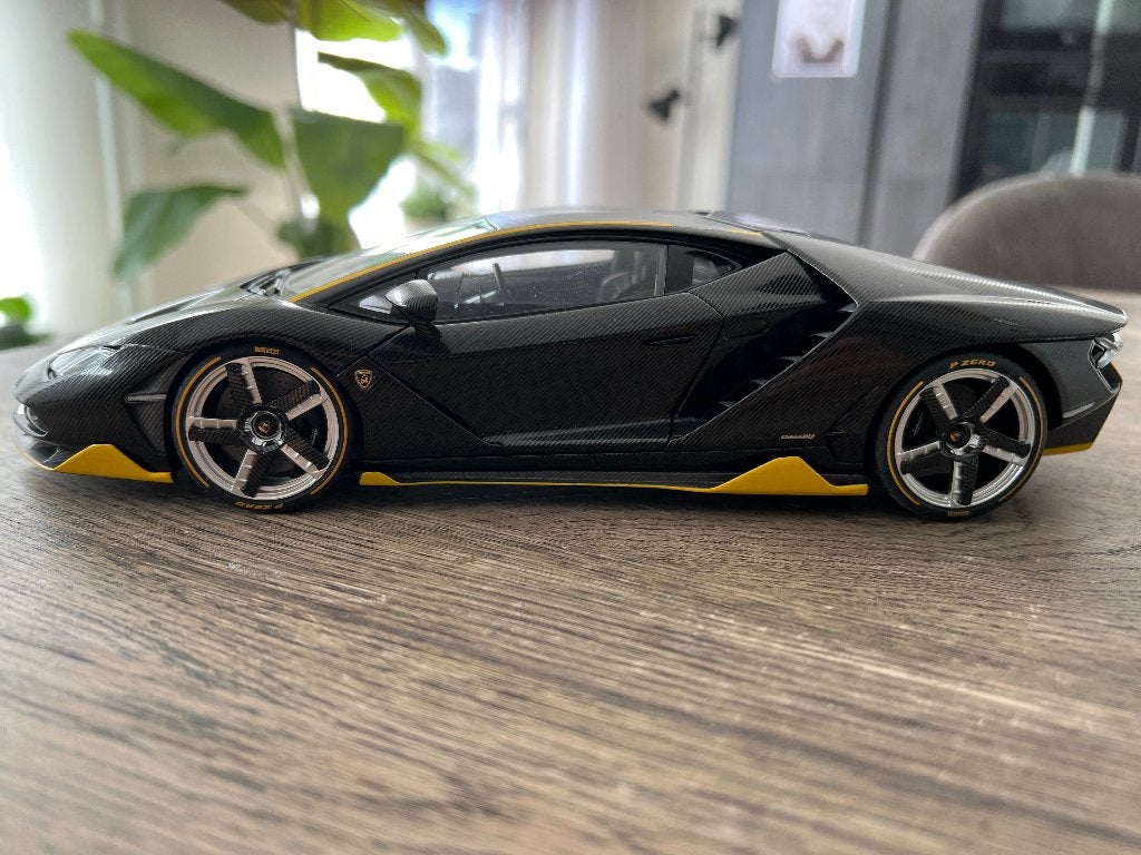 AUTOart (1:18) Lamborghini Centenario - Carbon, Hobby en Vrije tijd, Modelauto's | 1:18, Verzenden, Zo goed als nieuw, Autoart