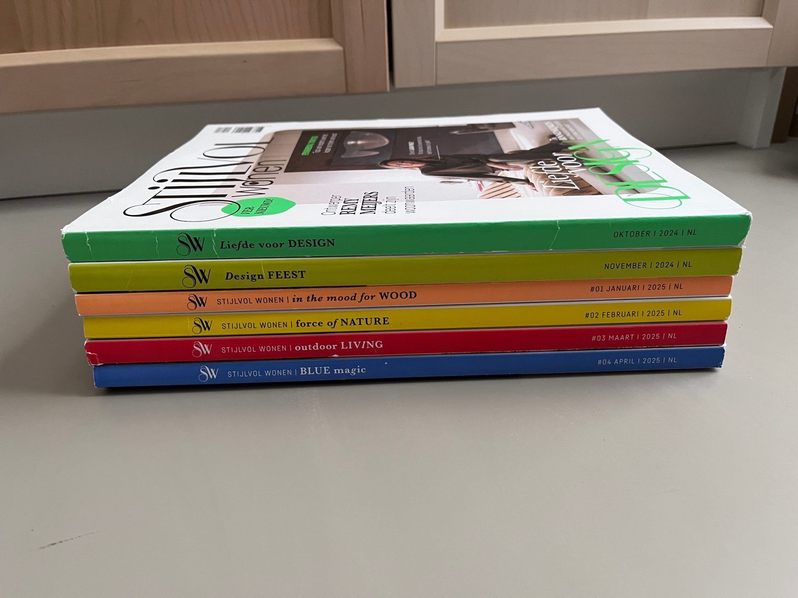 Stijlvol wonen tijdschrift 6x, Boeken, Ophalen of Verzenden, Gelezen