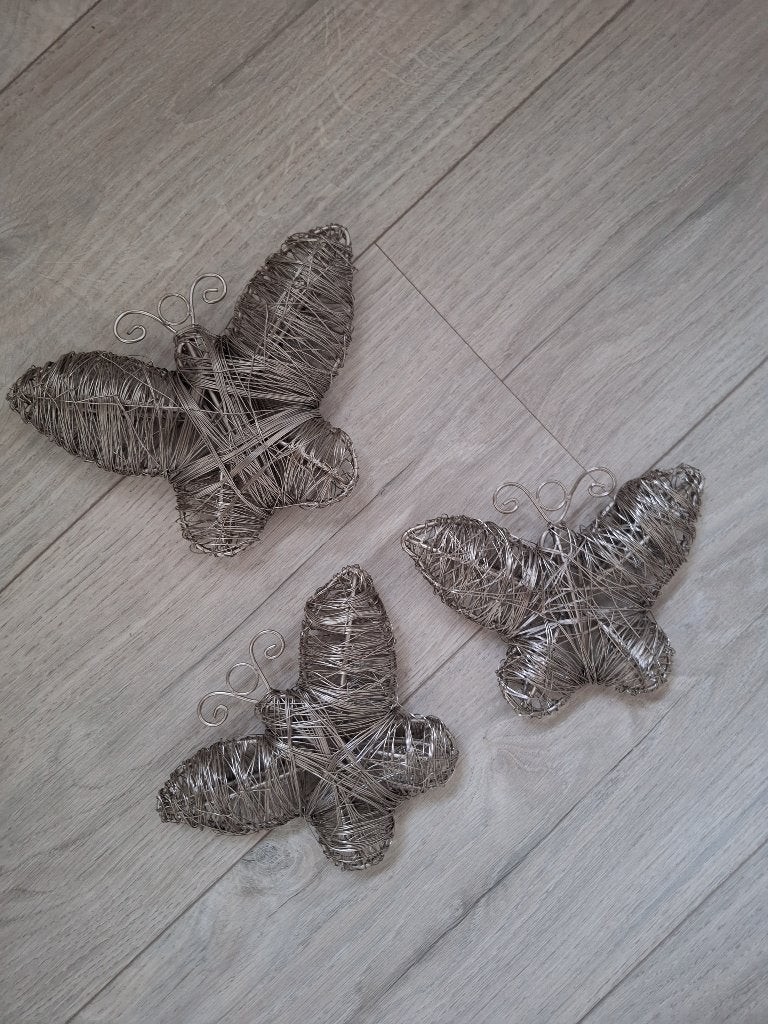 1 grote en 2 kleine draad vlinders, Ophalen of Verzenden, Zo goed als nieuw, Zilver
