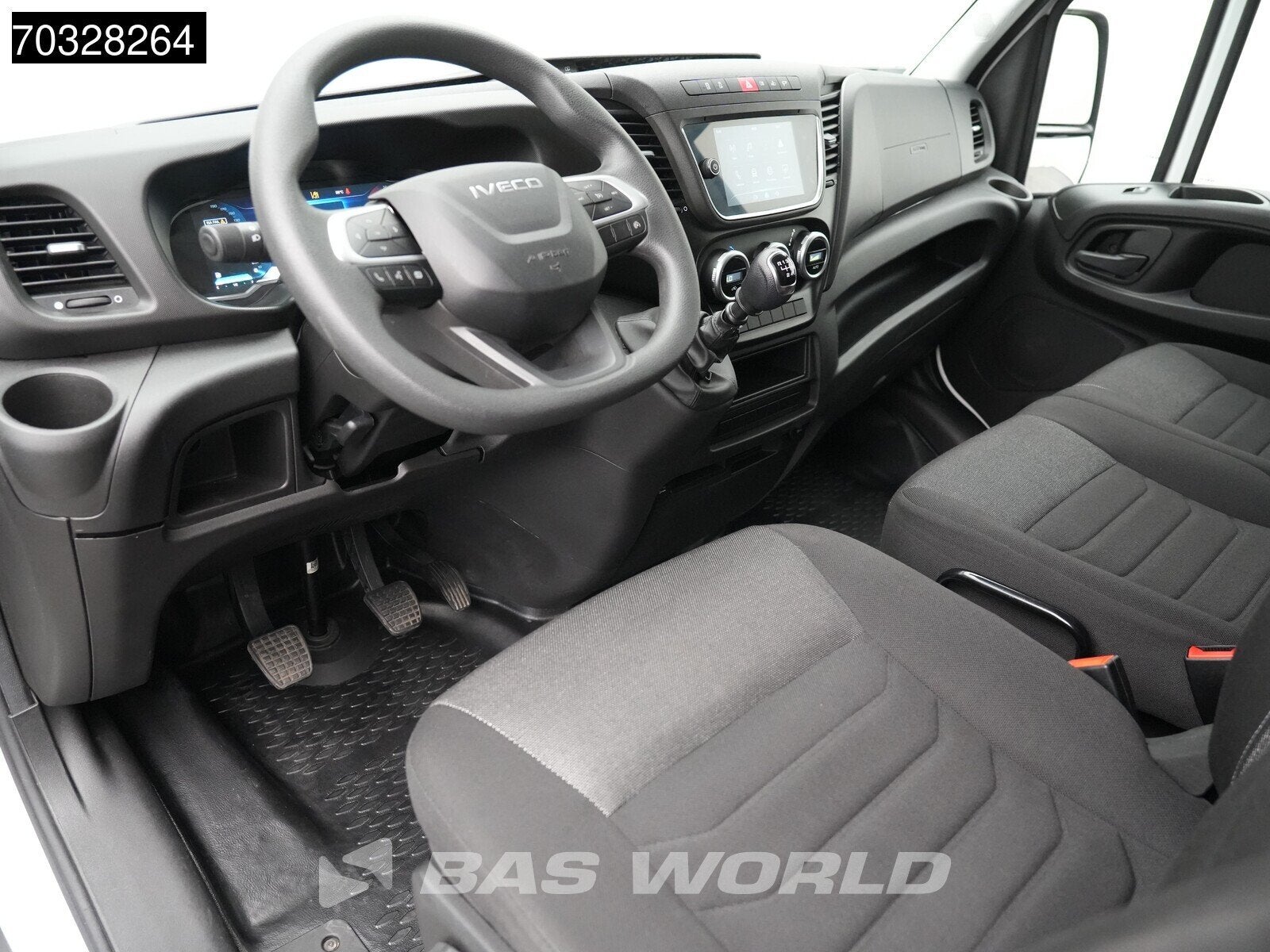 Iveco Daily 35C16 3.0L Laadklep NEW MODEL Dubbellucht 160PK, Auto's, Stof, Gebruikt, Euro 6, 4 cilinders