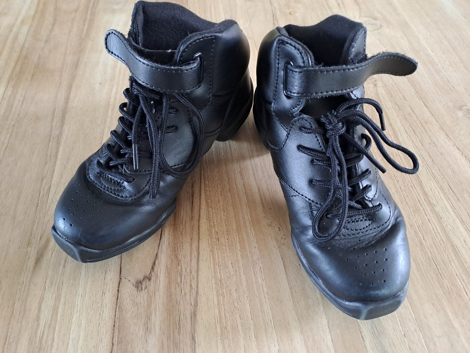 Capezio Dans Sneakers Streetdance Schoenen Zwart Maat 35, Ophalen, Zo goed als nieuw, Schoenen