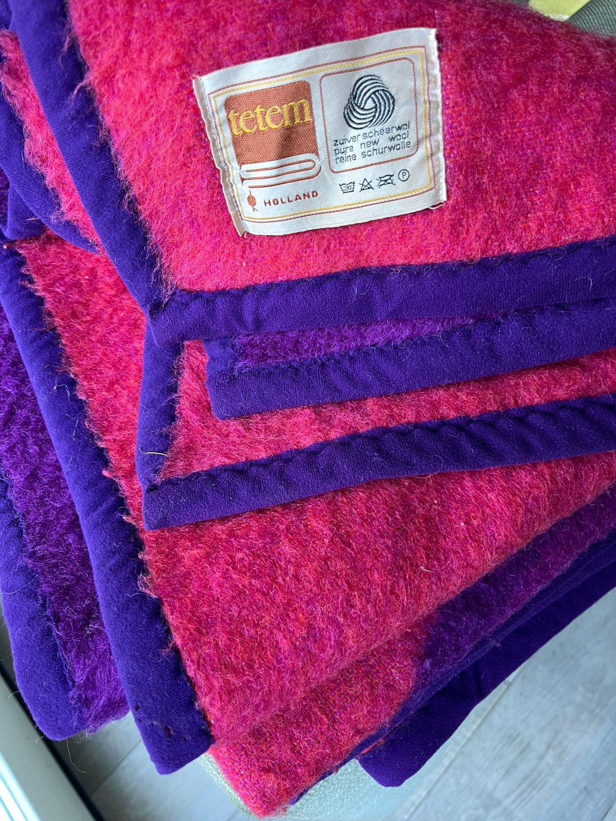 Supertoffe paars roze vintage wollen deken van Tetem, Huis en Inrichting, Ophalen of Verzenden, Gebruikt