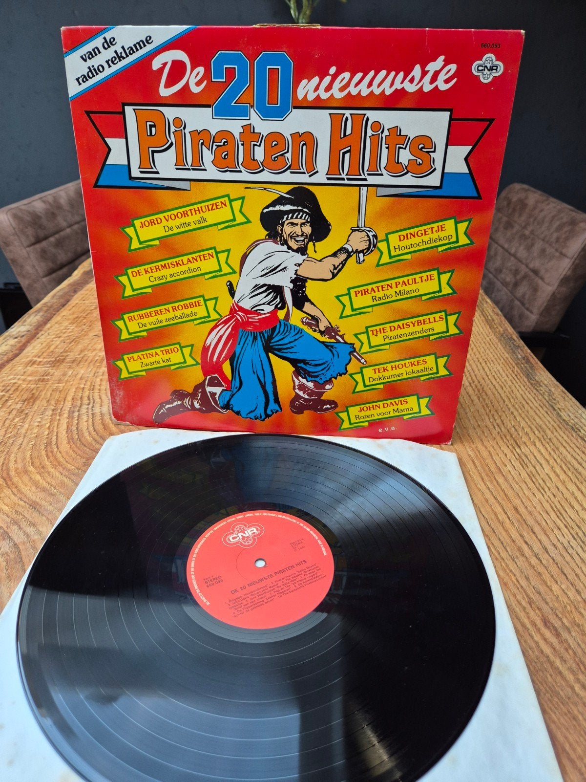 De 20 Nieuwste Piraten Hits - Vinyl LP, Gebruikt, 1980 - 1989, Ophalen of Verzenden, Complilatie