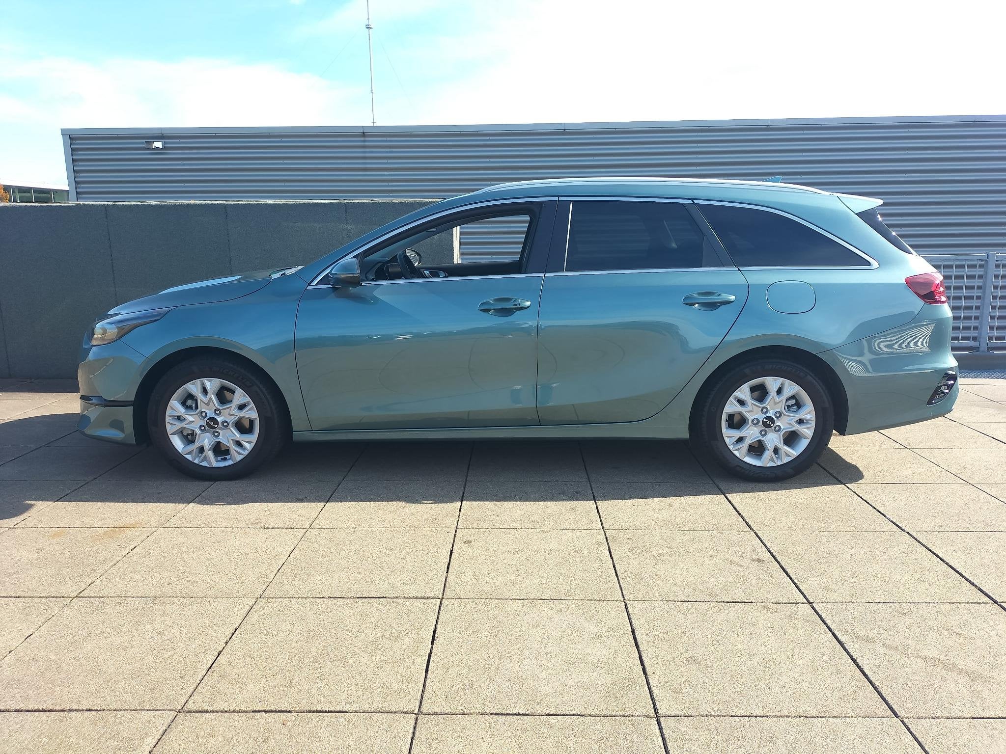 Kia Ceed Sportswagon 1.0 T-GDi DynamicPlusLine Navigatie / C, Auto's, Kia, Gebruikt, Euro 6, Leder en Stof, Origineel Nederlands