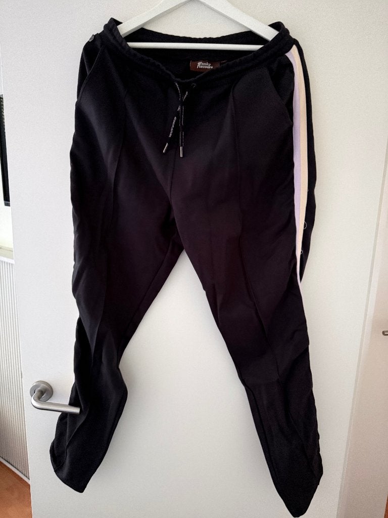 4funkyflavours Zwarte Broek met Zijstreep, Zwart, Maat 46/48 (XL) of groter, 4funkyflavours, Ophalen of Verzenden