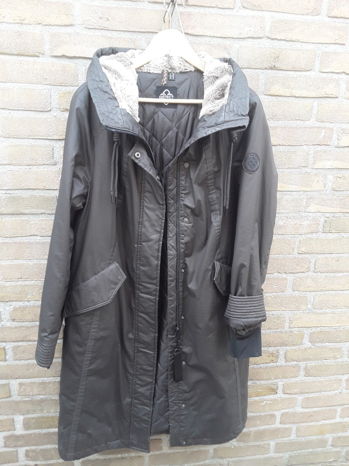 Nieuwe District Winterjas met Bontkraag - Maat L, Kleding | Dames, Ophalen, Zwart, Maat 42/44 (L), Nieuw