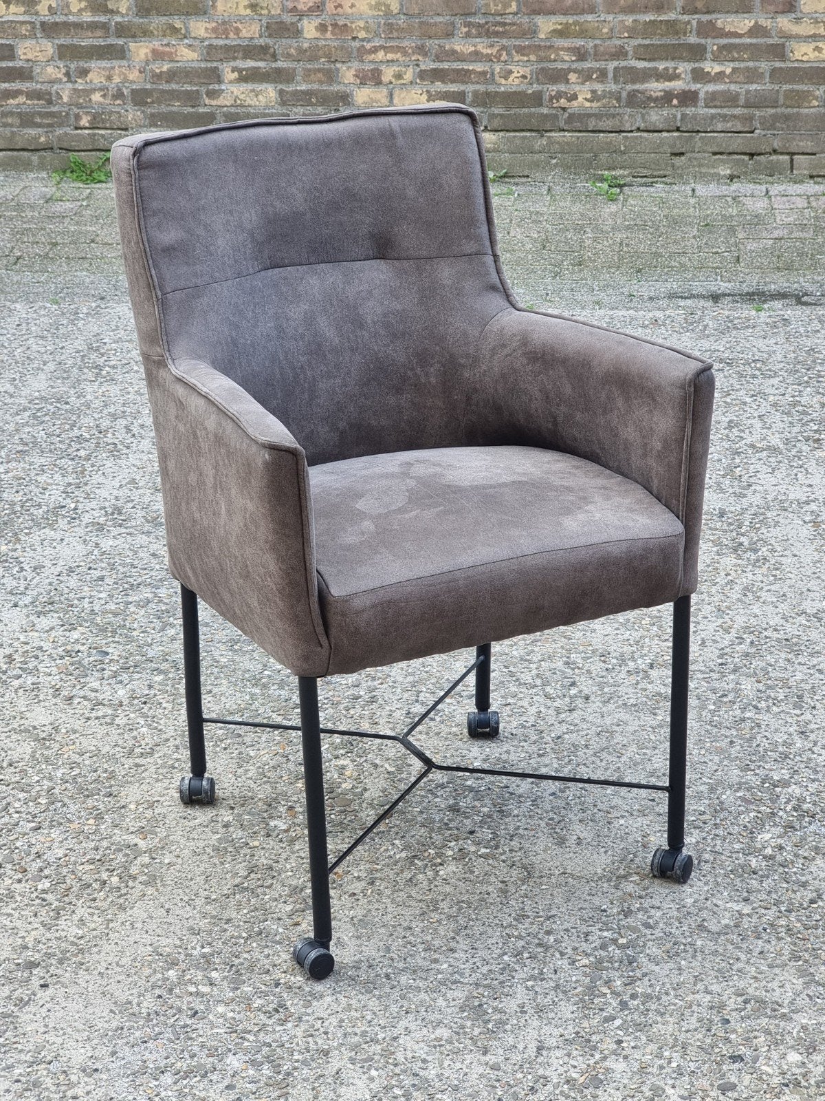 Comfortabele eetkamerstoel op wieltjes - Grijs, Ophalen, Modern, Comfortabel, Gebruikt, Metaal