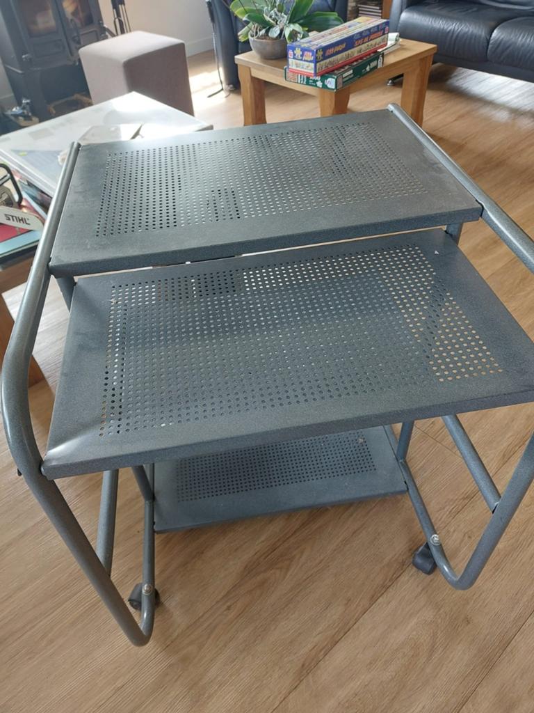 Computermeubel aluminium, Huis en Inrichting, Ophalen, Zo goed als nieuw, 70 tot 120 cm