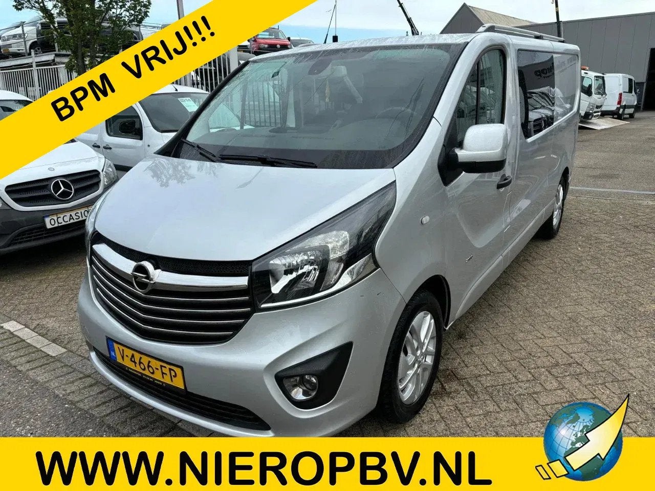 Opel Vivaro L2 dubcab airco navi trekhaak (bj 2017), Auto's, Bestelauto's, Voorwielaandrijving, 125 pk, Gebruikt, Euro 6