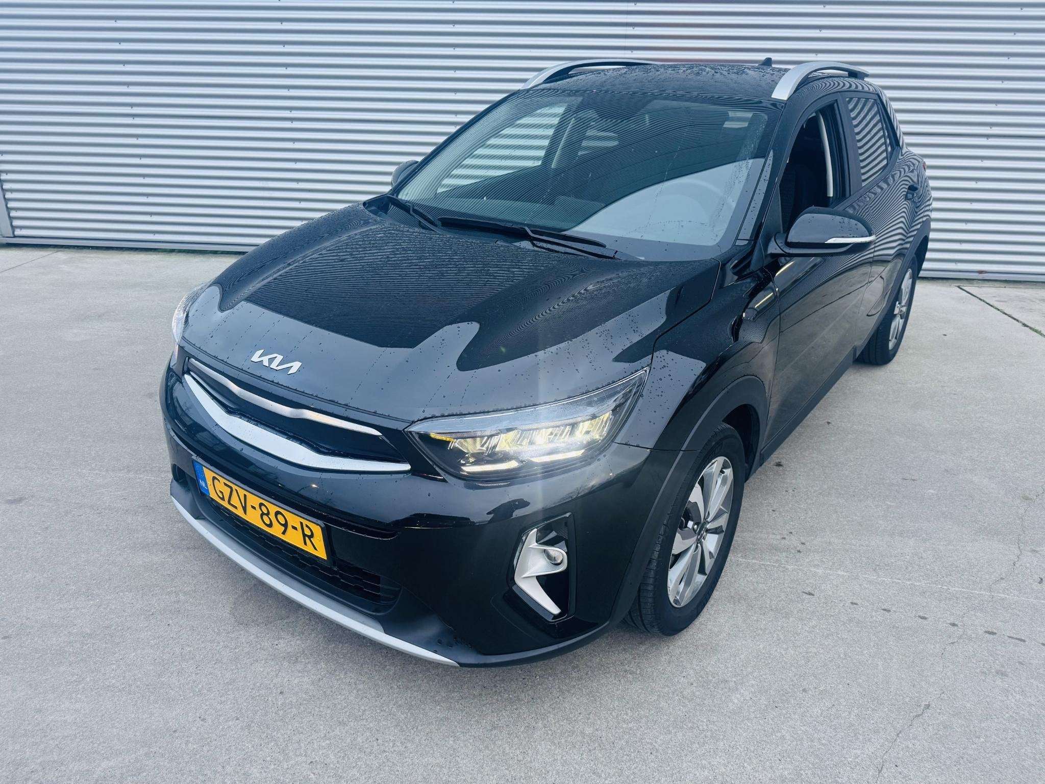 Kia Stonic 1.0 T-GDi MHEV DynamicPlusLine Keyless | Privacyg, Voorwielaandrijving, Euro 6, Zwart, Origineel Nederlands
