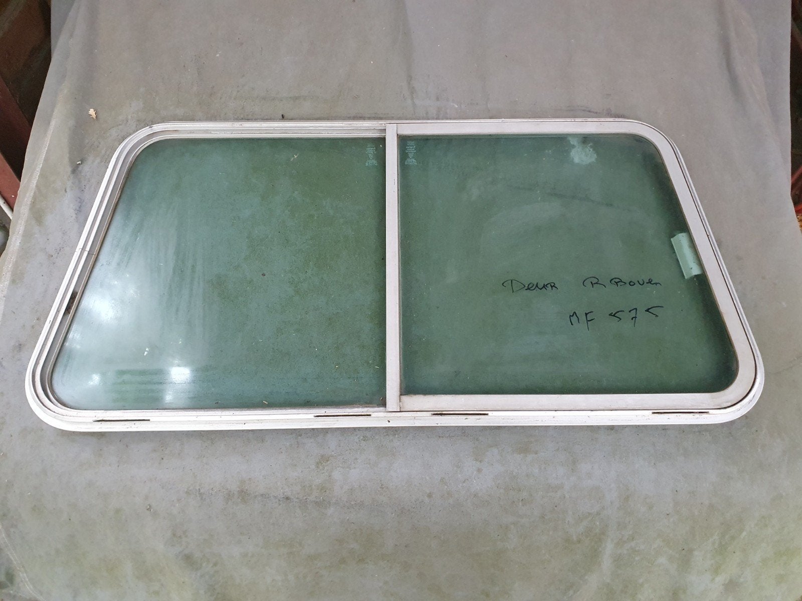 Te koop: zijraam voor deur rechts MF 500 serie, Auto-onderdelen, Ophalen of Verzenden, Gebruikt