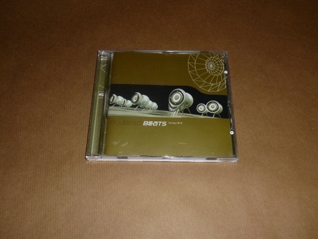 CD Plugged Beats, Ophalen of Verzenden, Zo goed als nieuw, Overige genres