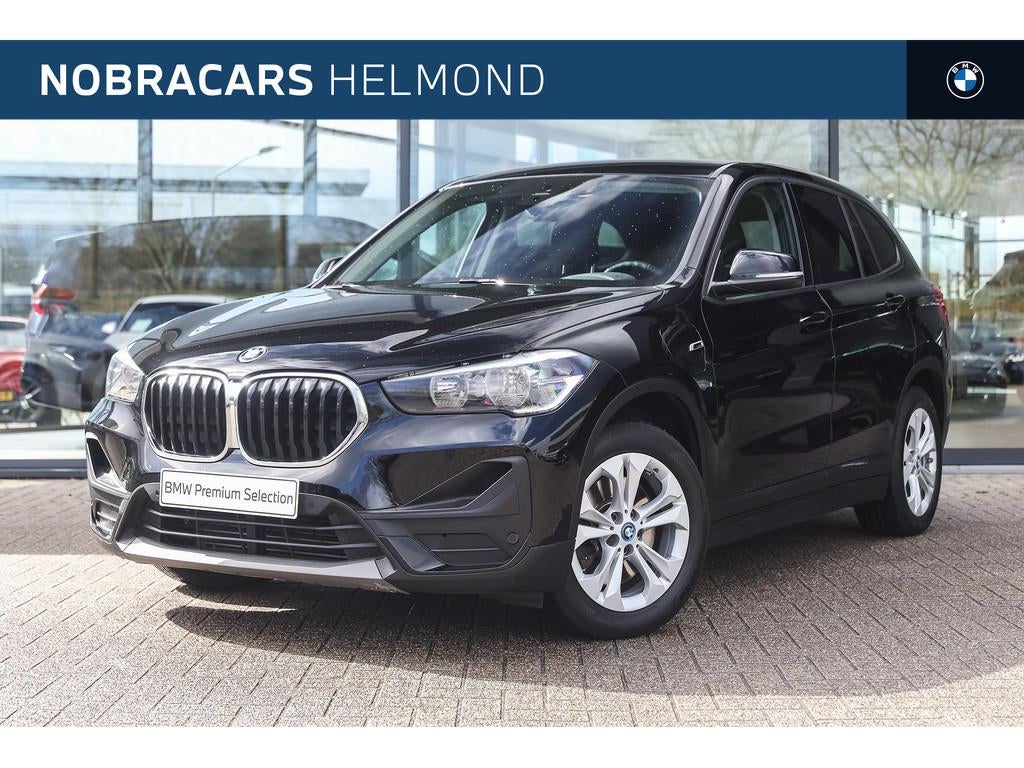 BMW X1 xDrive25e Automaat / Apple CarPlay / Getint glas / Cr, Stof, Gebruikt, 750 kg, 95 pk