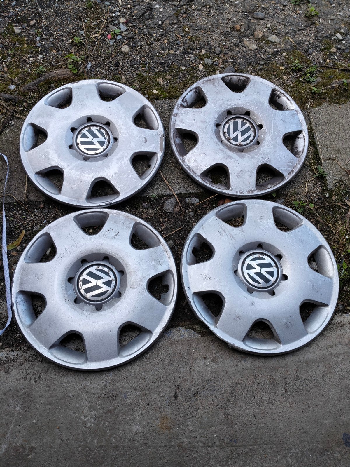 Set van 4x 14 inch VW wieldoppen - Gebruikt, Auto diversen, Wieldoppen, Ophalen of Verzenden, Gebruikt