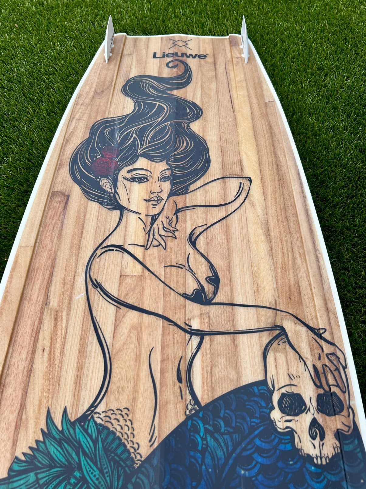 Lieuwe Oceana 137x40cm kiteboard, Twintip, Ophalen of Verzenden, Zo goed als nieuw, 4 m² of minder